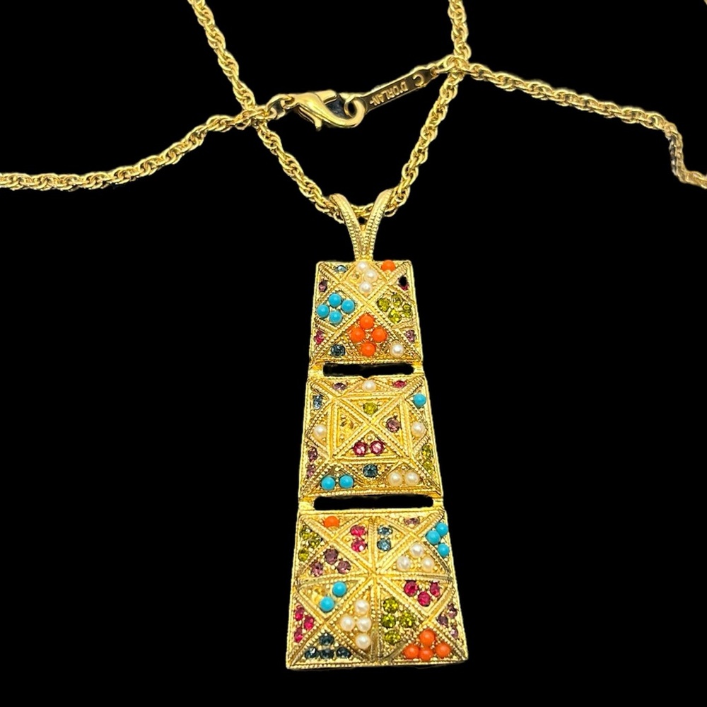 D’Orlan 1980’s vintage rhinestone faux stone gold tone pendant on chain necklace